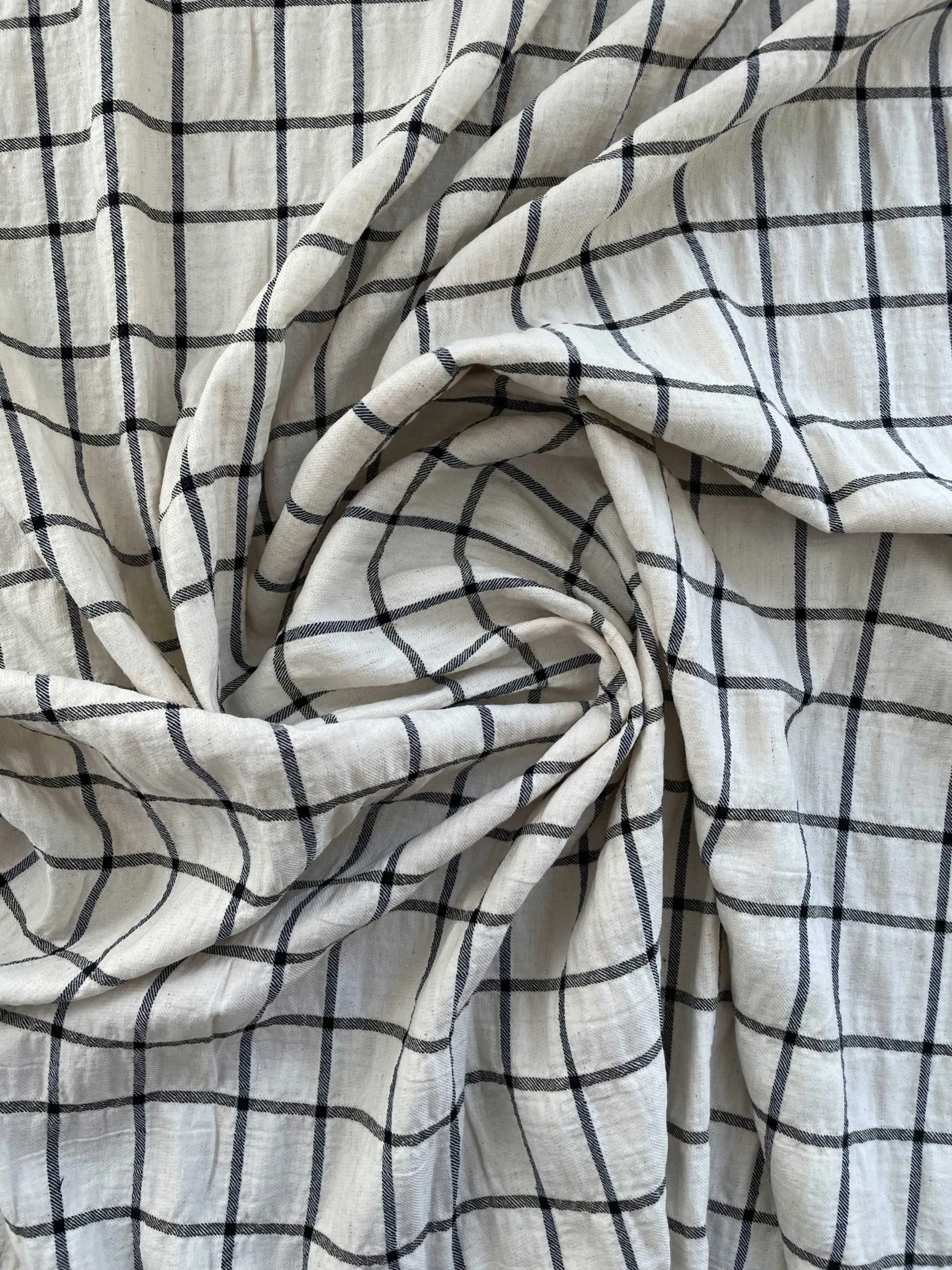 Designer Deadstock Cotton Linen Blend in Seersucker Check