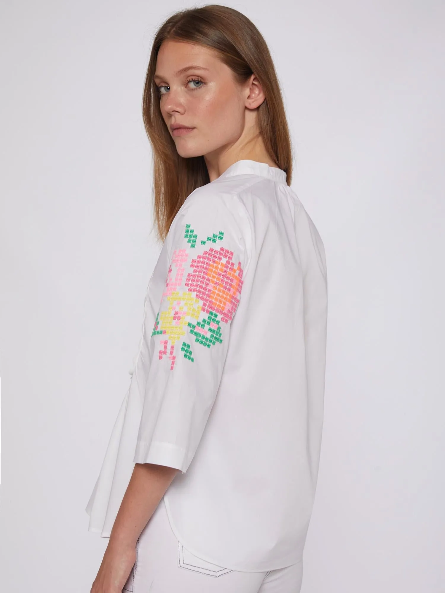 Vilagallo Valene Embroidered Top - White